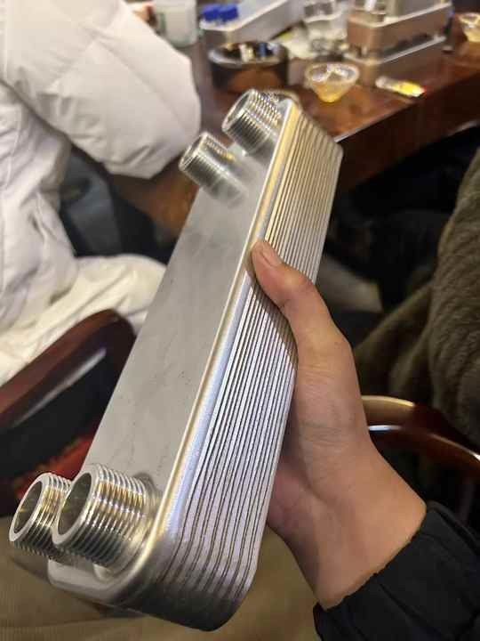 Échangeur de chaleur en tôle résistant à la corrosion, en acier inoxydable 316L, pour les conditions de travail chimiques