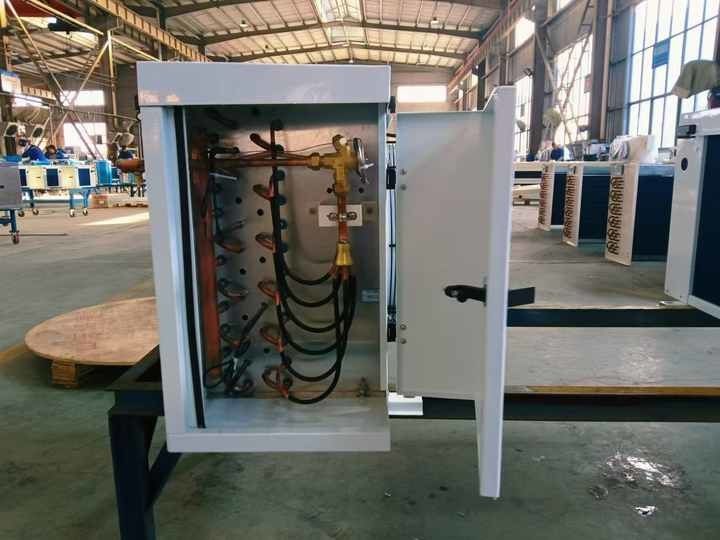 DD12 Coil d'évaporateur de refroidisseur d'air à nageoires d'aluminium hydrophile avec charnière Évaporateur avec vanne de dilatation Évaporateur pour chambre froide