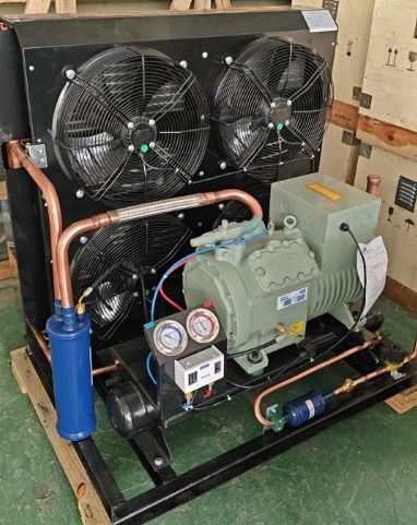 Certificat CE Unité de réfrigération correspondant à 240m2 Condensateur refroidi à l'air avec quatre ventilateurs 25HP Compresseur à piston Unité de condensation Prix